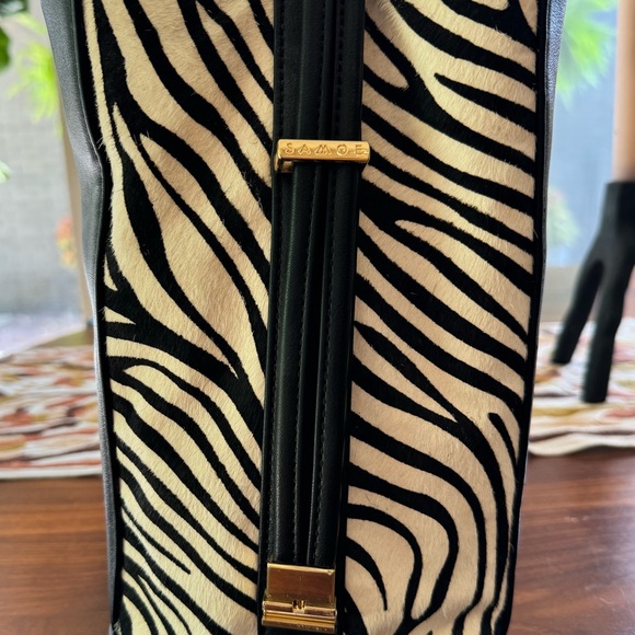 Samoe black leather and hide purse with alternating length strap - Picture 5 of 6